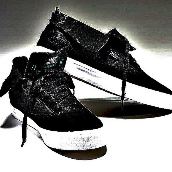 Meet your Posher, Christopher - Picture 1 of 1